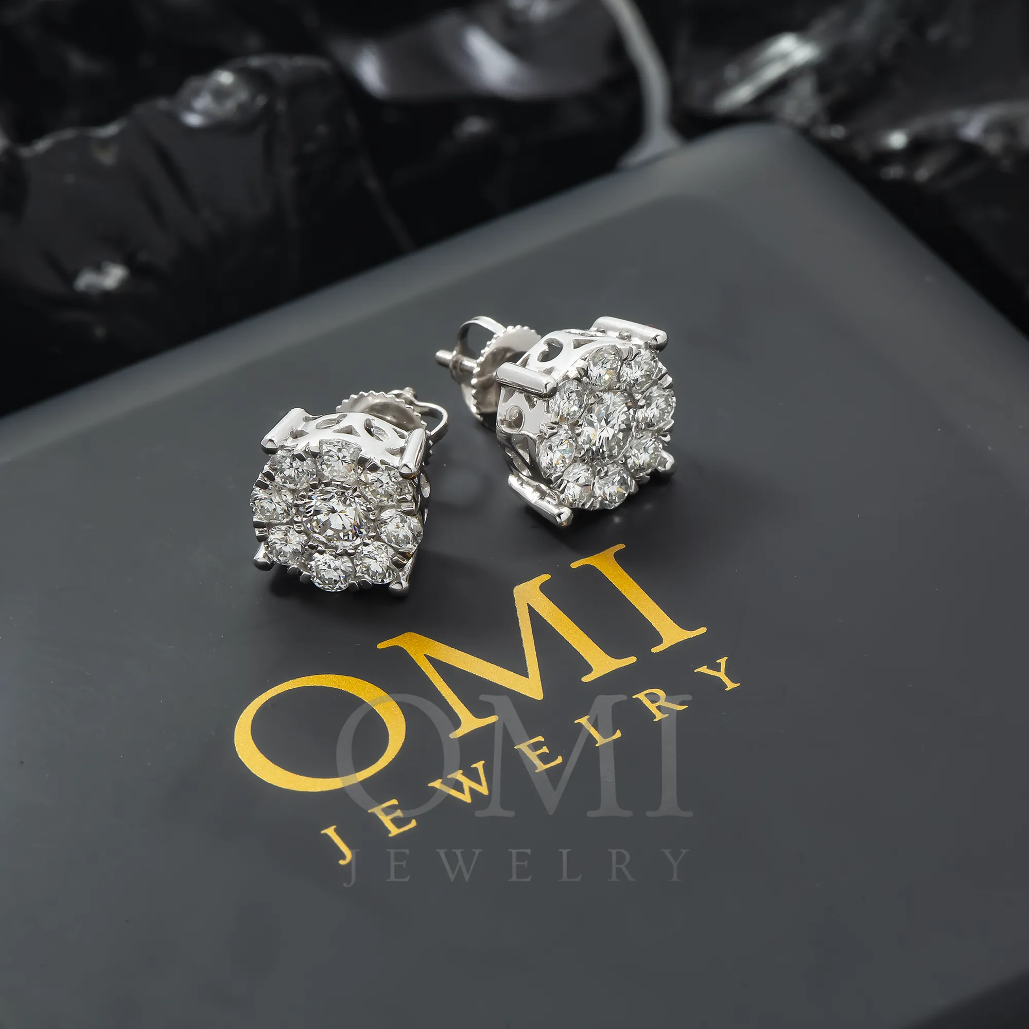 14K GOLD ROUND DIAMOND CLUSTER EARRINGS 2.00 CTW