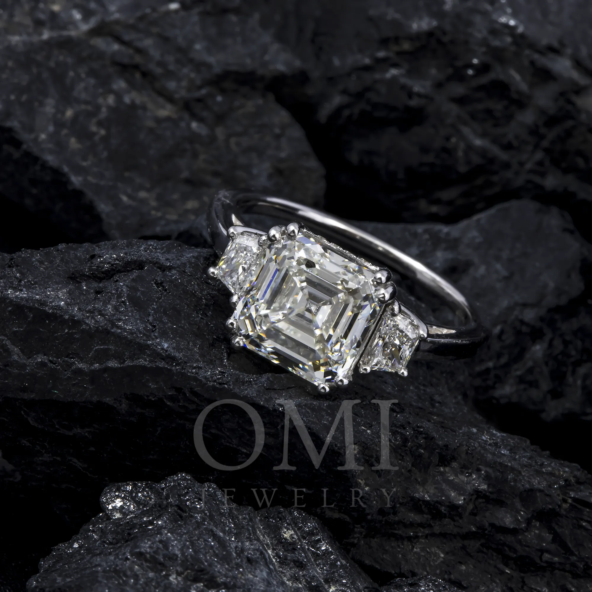 18K GOLD ASSCHER CUT LAB DIAMOND ENGAGEMENT RING 4.04 CTW