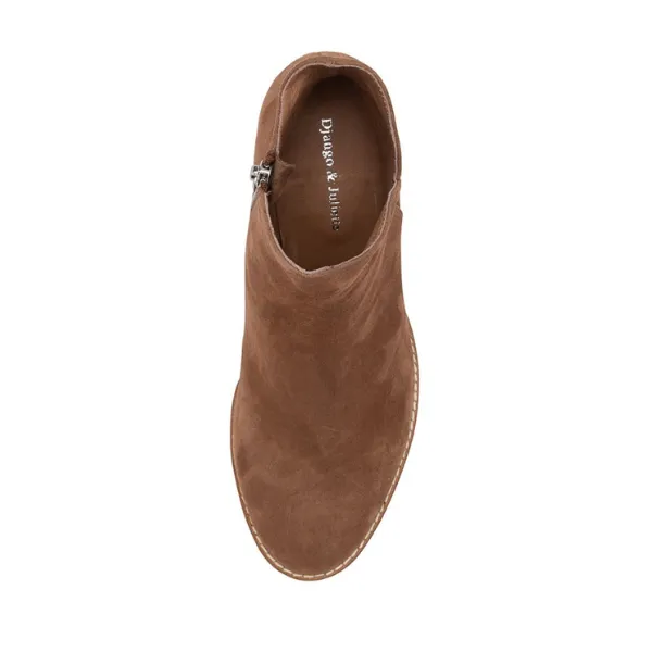 Django & Juliette Women's Mockas Chocolate Suede