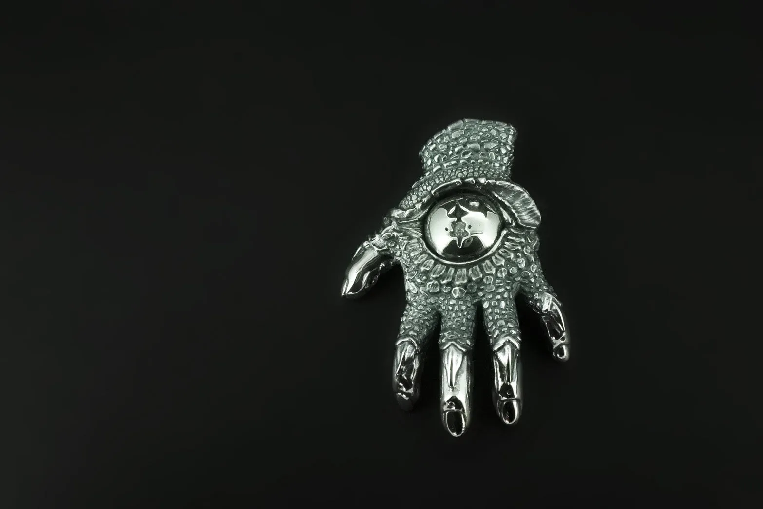 IC x Nil:GRAVE Chapi Monster Silver Hand Pendant