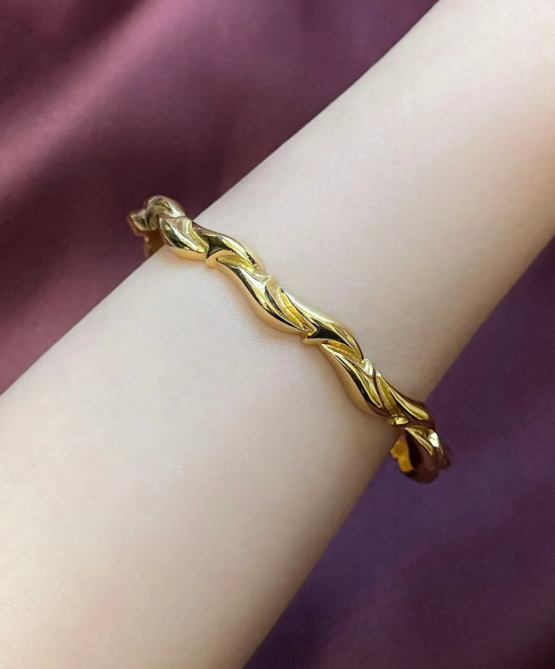 【USA輸入】ヴィンテージ MONET ウェーブ バングル/Vintage MONET Wave Bangle