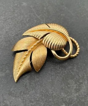 【USA輸入】ヴィンテージ MONET ゴールド リーフ ブローチ/Vintage MONET Leaf Brooch