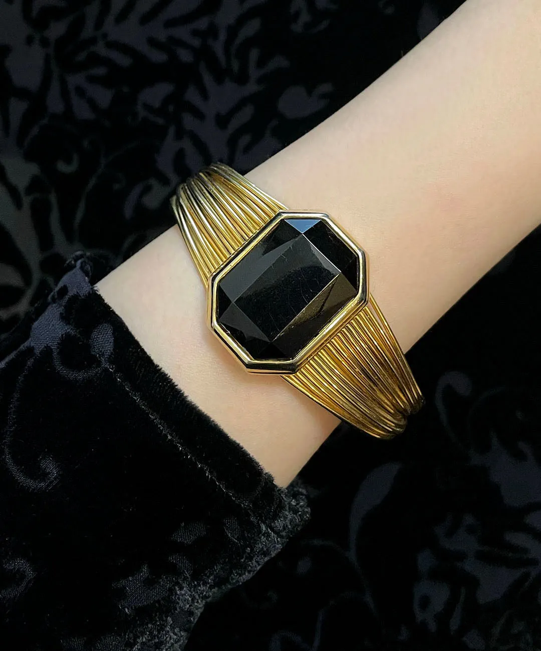 【USA輸入】ヴィンテージ ブラック ビジュー バングル/Vintage Black Bijou Bangle