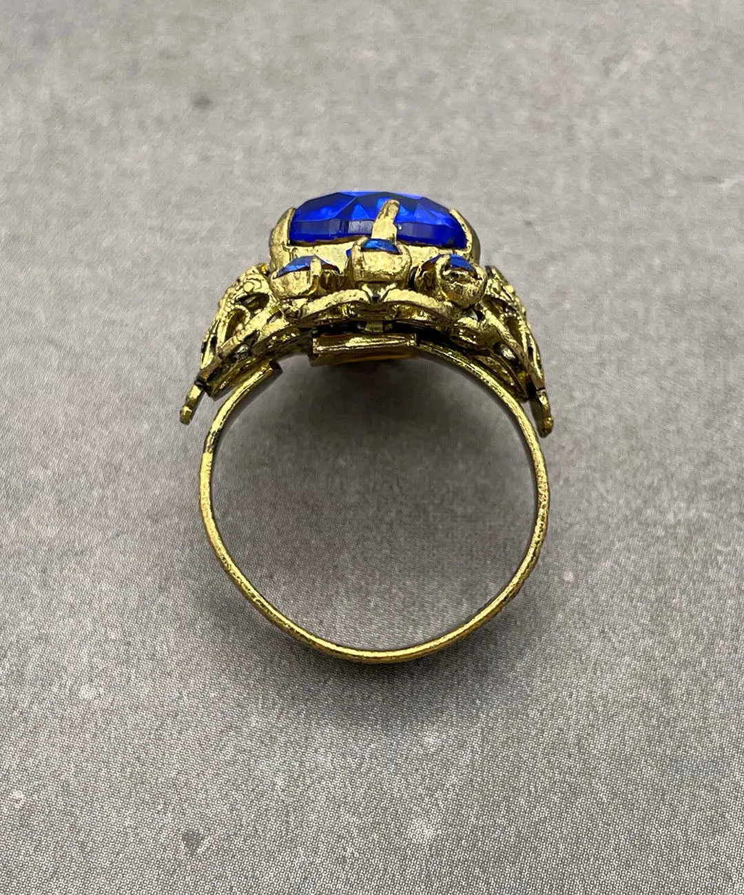 【USA輸入】ヴィンテージ ロイヤルブルー ビジュー リング/Vintage Royal Blue Bijou Ring