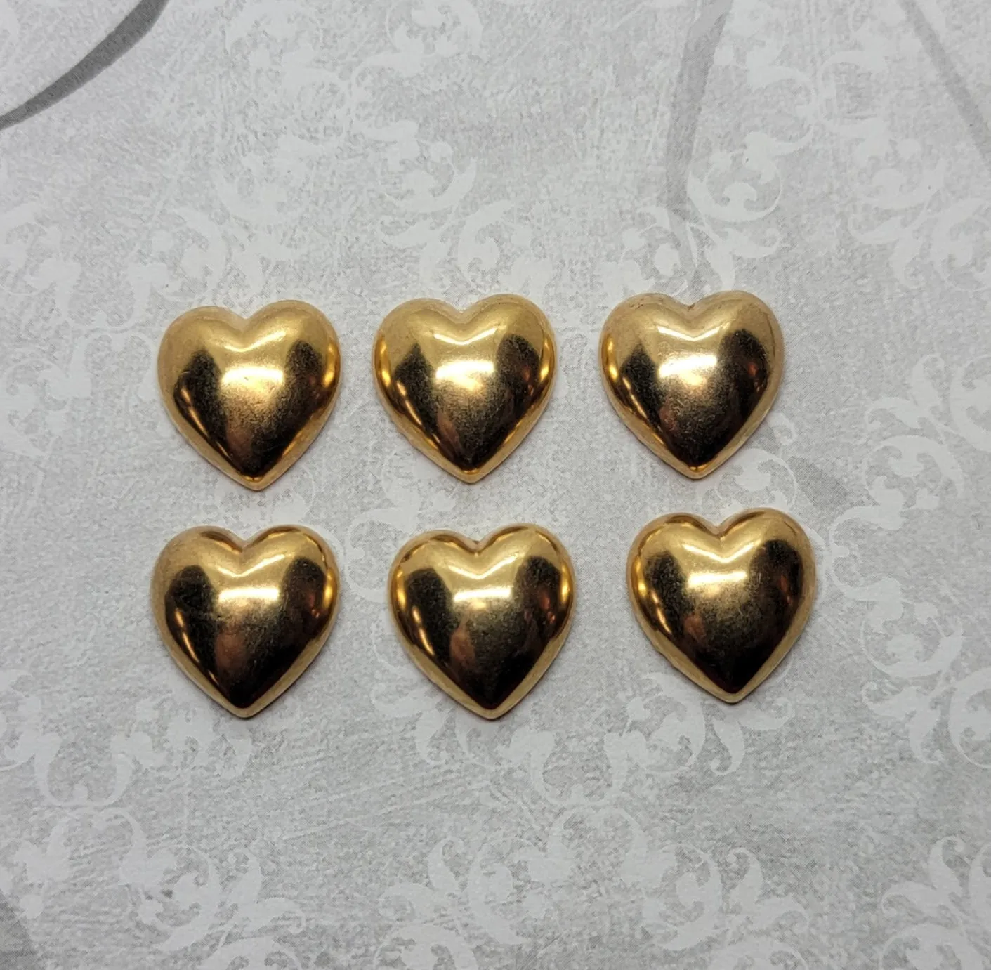 Vintage Stock Gold Metallized Acrylic Heart Cabochon (6) - L1360