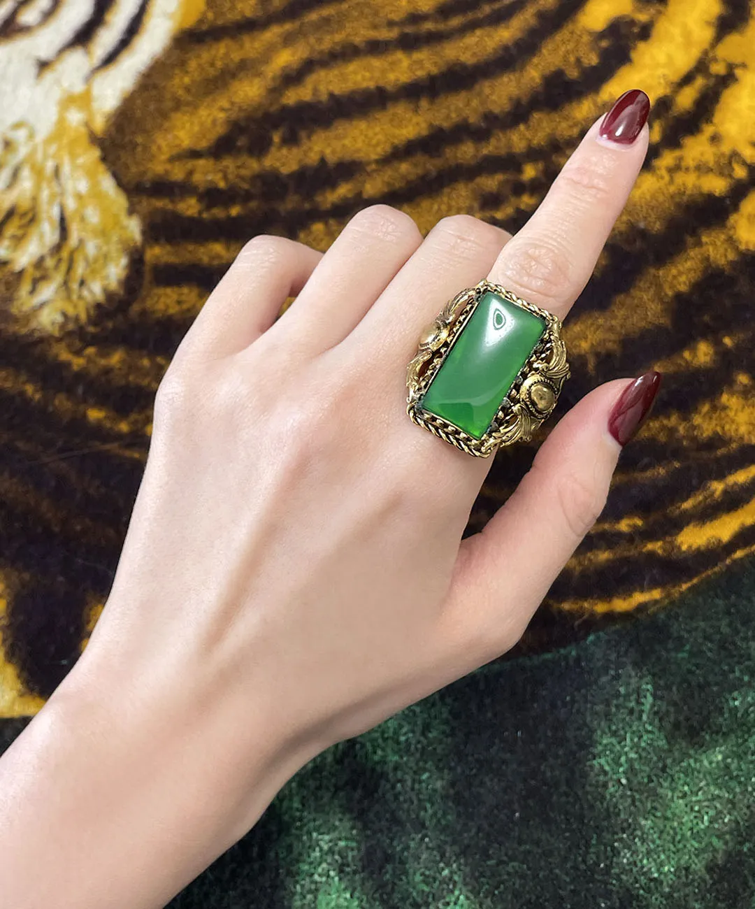 【チェコ買付】ヴィンテージ グリーン ガラス リング/Vintage Green Glass Ring